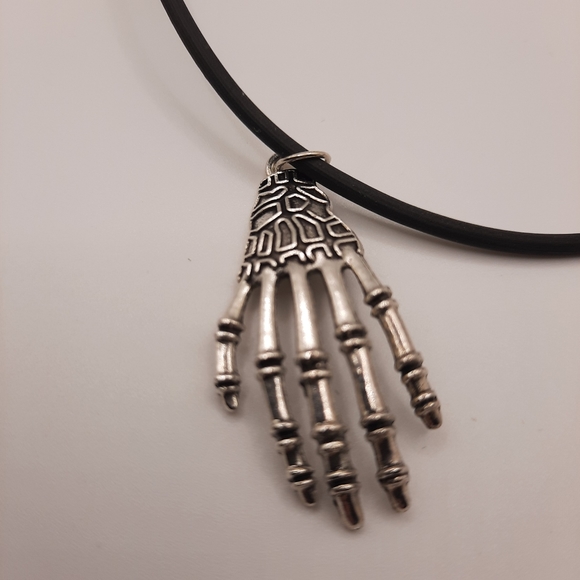 Skeleton Hand Necklace - Picture 2 of 5